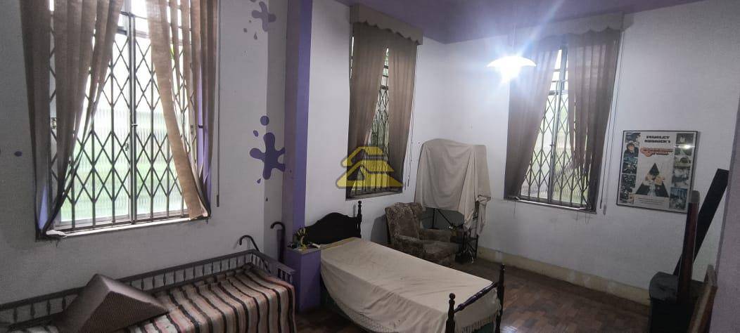 Casa à venda com 3 quartos, 265m² - Foto 15