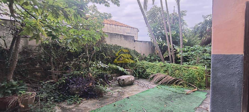 Casa à venda com 3 quartos, 265m² - Foto 18