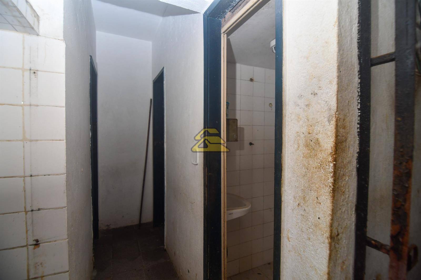 Prédio Inteiro para alugar, 1500m² - Foto 13