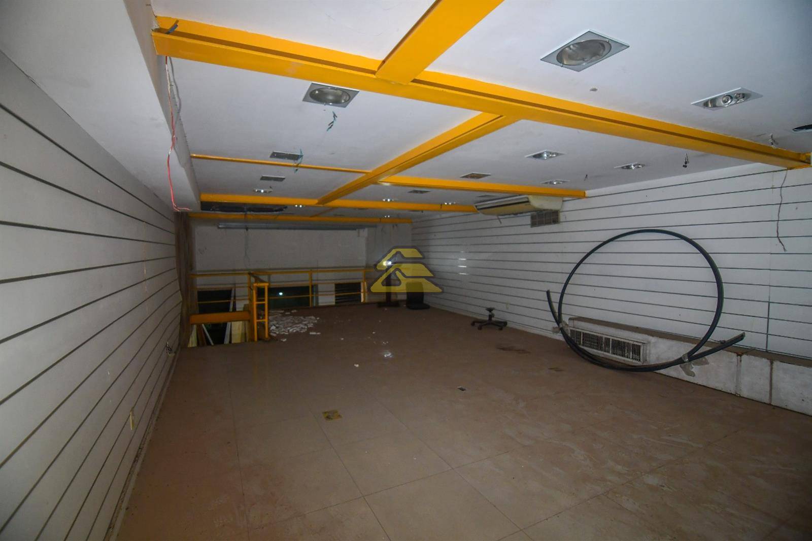 Prédio Inteiro para alugar, 1500m² - Foto 26