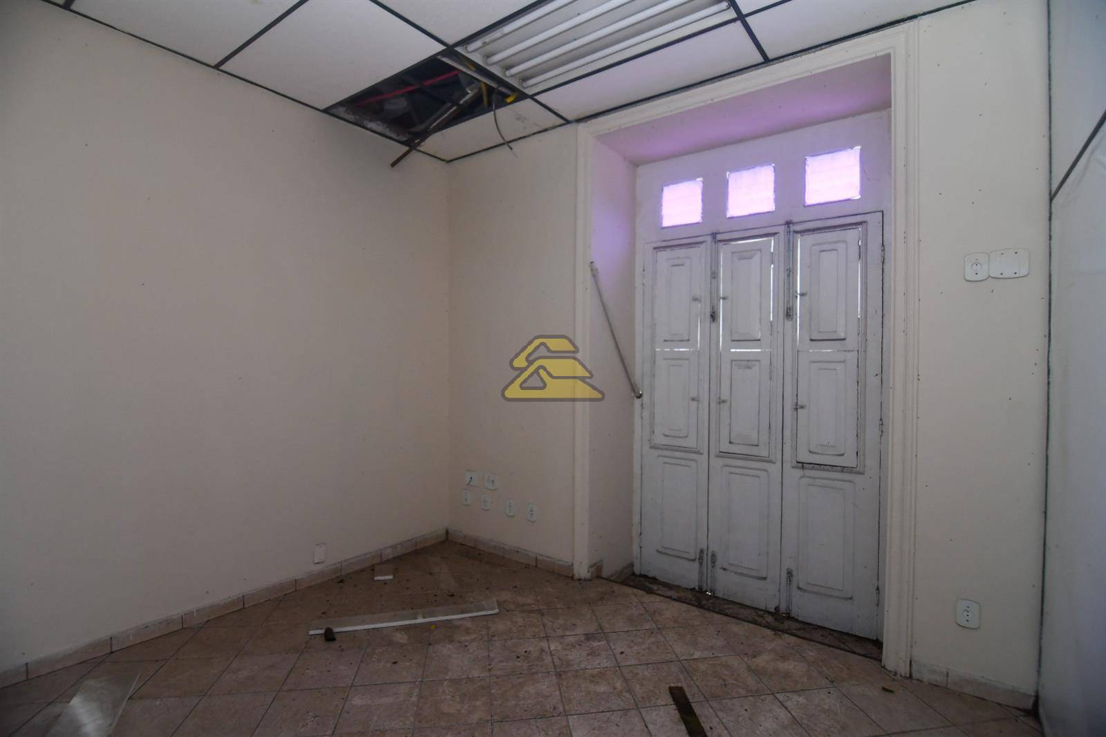 Prédio Inteiro para alugar, 1500m² - Foto 34
