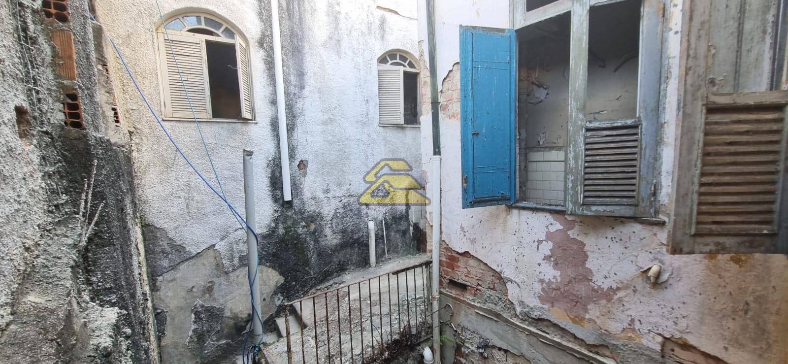 Casa à venda com 4 quartos, 235m² - Foto 4