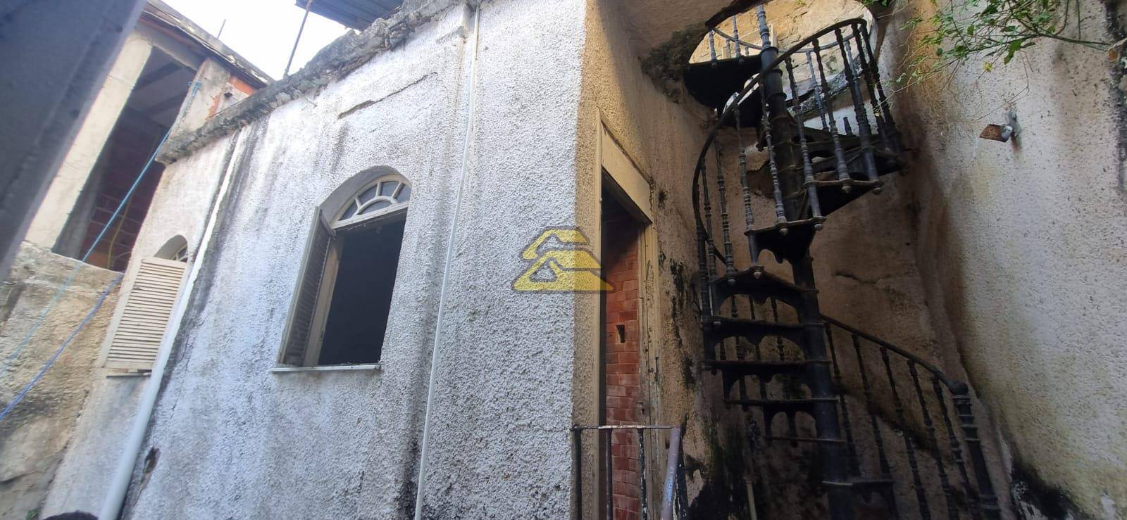 Casa à venda com 4 quartos, 235m² - Foto 5