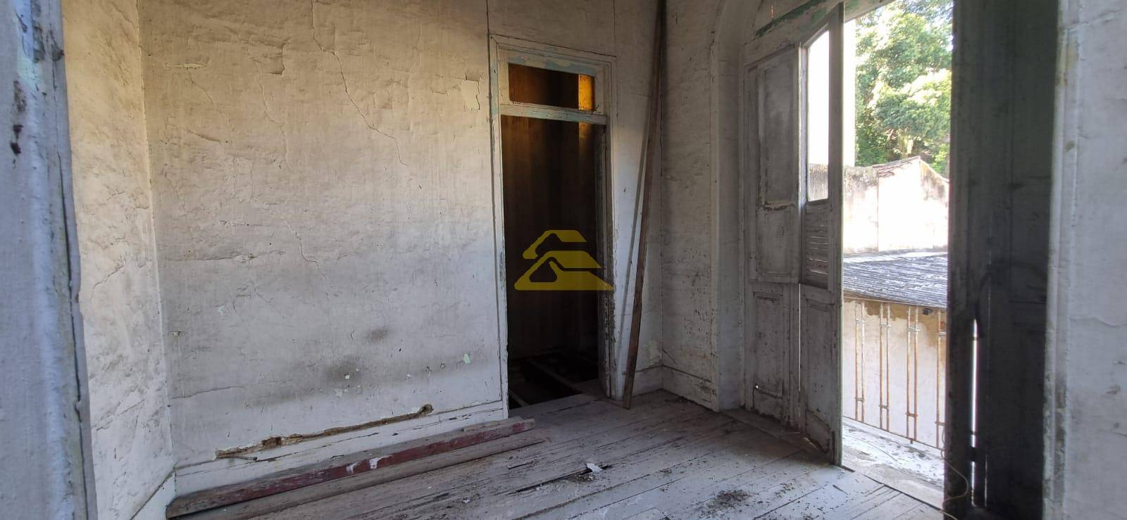 Casa à venda com 4 quartos, 235m² - Foto 6