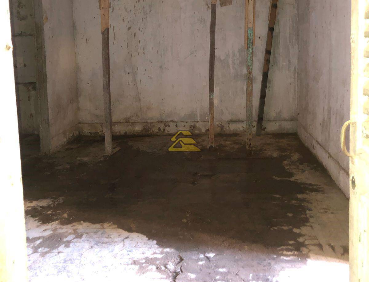 Casa à venda com 4 quartos, 235m² - Foto 16