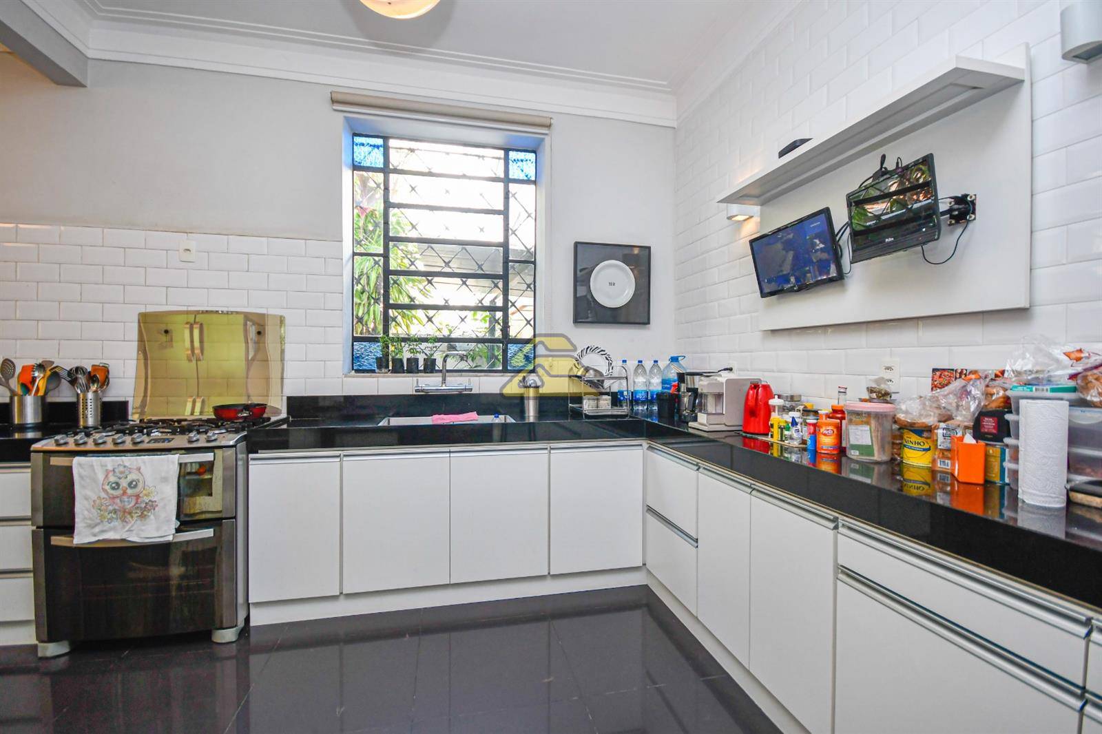 Casa à venda com 7 quartos, 585m² - Foto 32