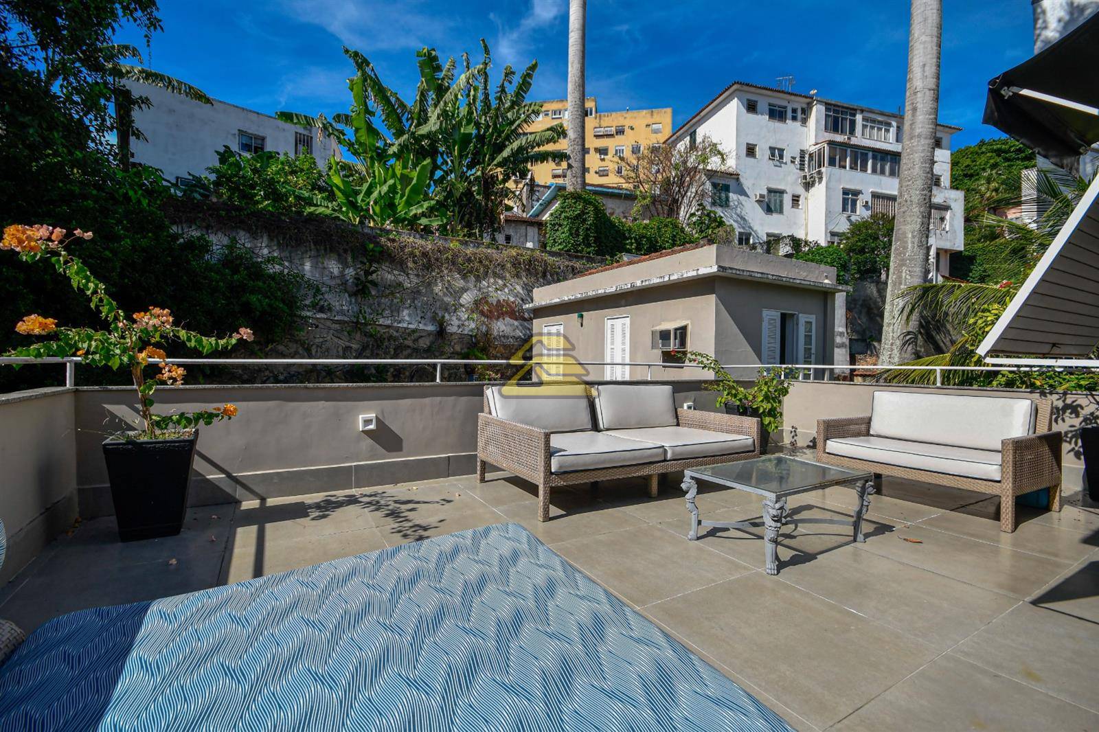 Casa à venda com 7 quartos, 585m² - Foto 3