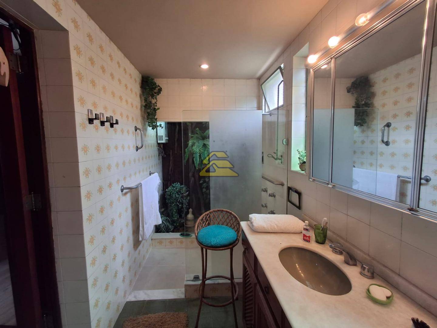 Casa à venda com 5 quartos, 380m² - Foto 35
