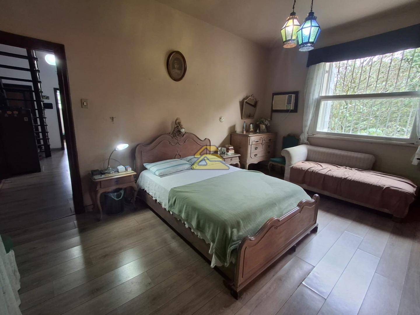 Casa à venda com 5 quartos, 380m² - Foto 17