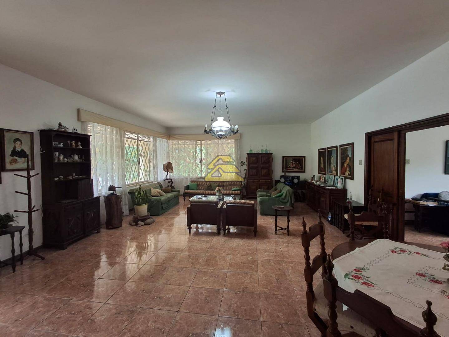 Casa à venda com 5 quartos, 380m² - Foto 8
