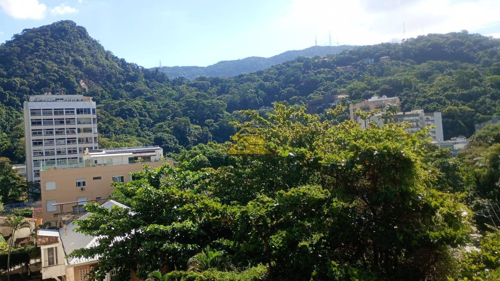 Apartamento à venda com 3 quartos, 140m² - Foto 18
