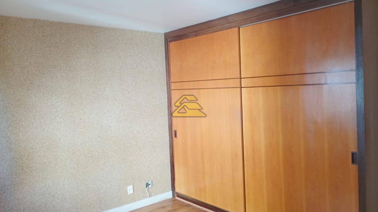 Apartamento à venda com 3 quartos, 140m² - Foto 9