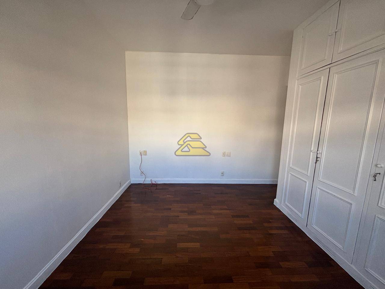 Apartamento para alugar com 3 quartos, 124m² - Foto 12