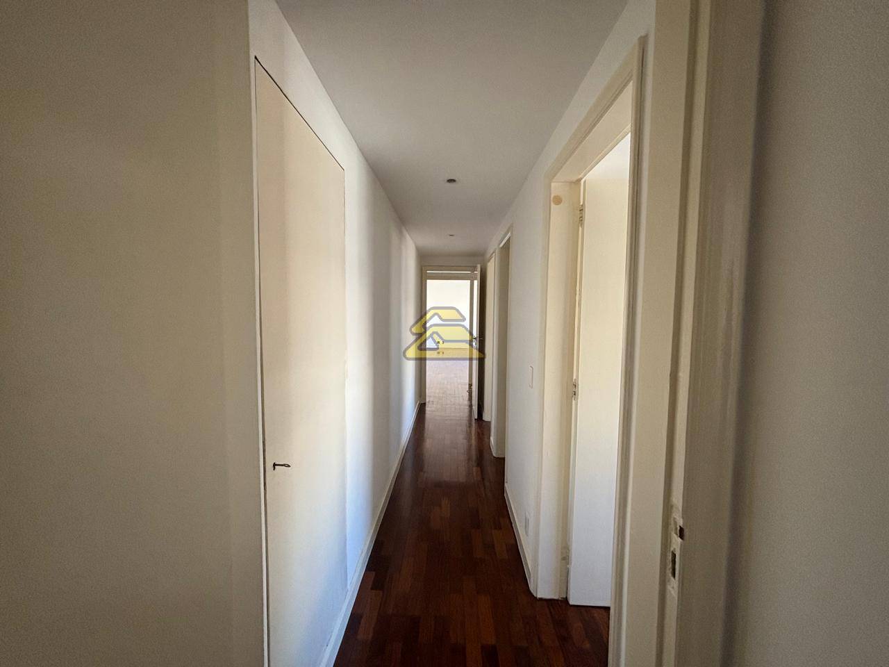 Apartamento para alugar com 3 quartos, 124m² - Foto 14