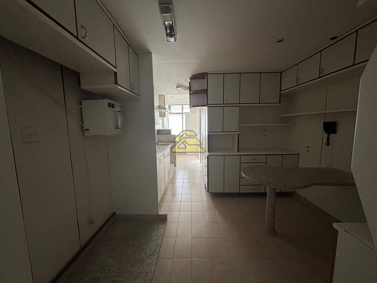 Apartamento para alugar com 3 quartos, 124m² - Foto 17