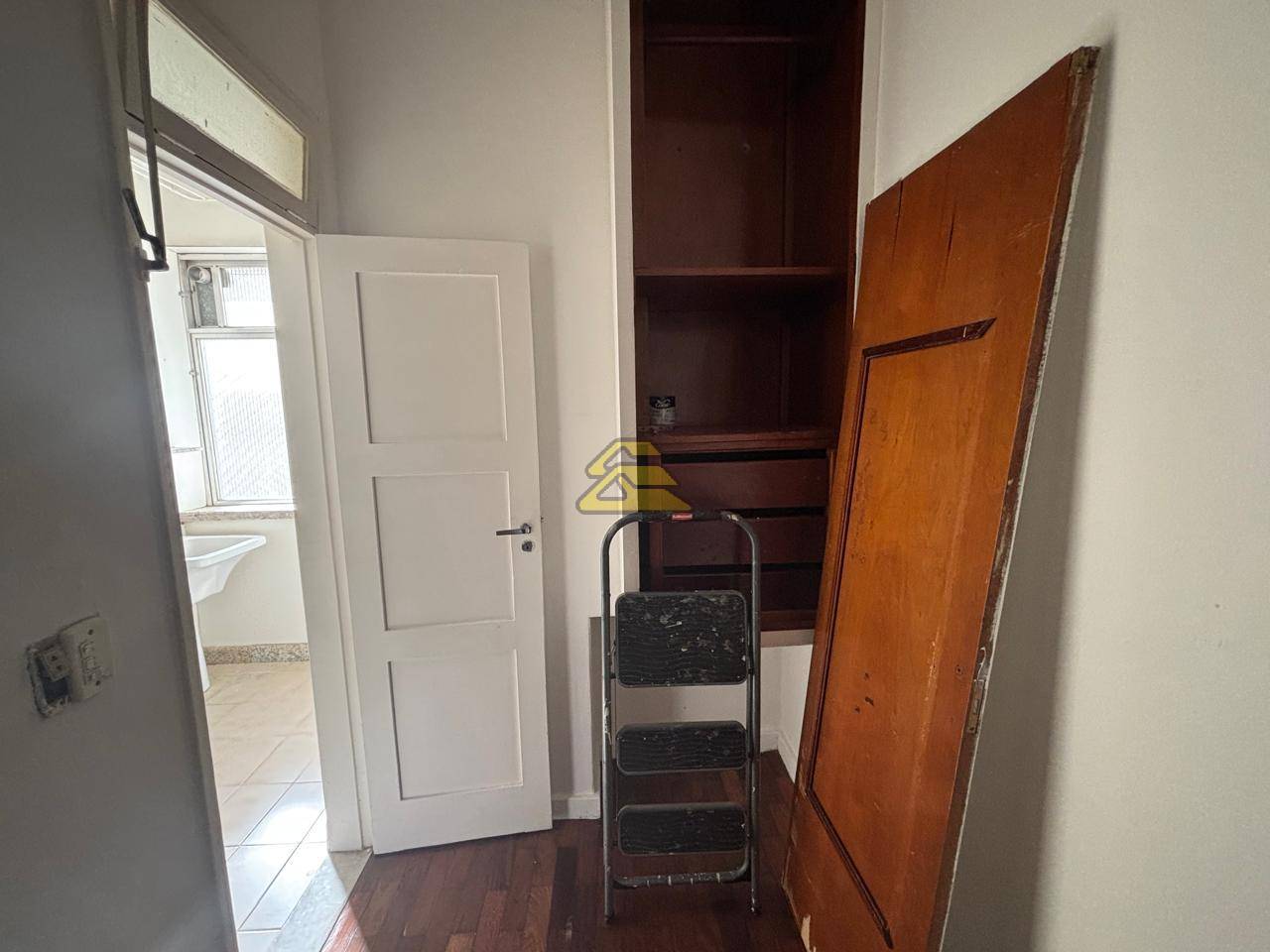 Apartamento para alugar com 3 quartos, 124m² - Foto 28