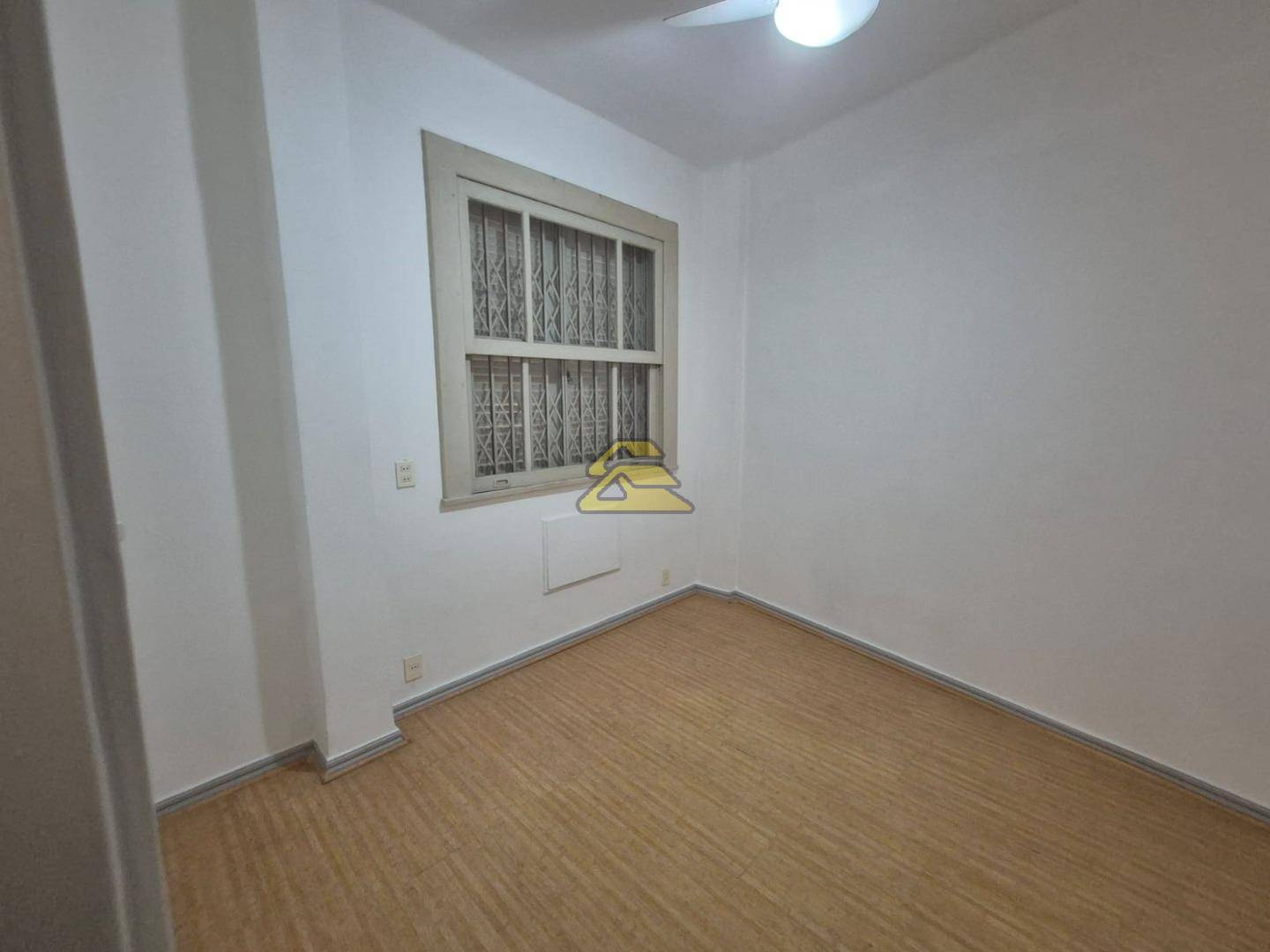 Apartamento à venda com 2 quartos, 66m² - Foto 9