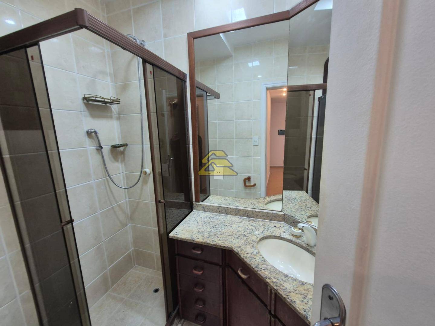 Apartamento à venda com 2 quartos, 66m² - Foto 18