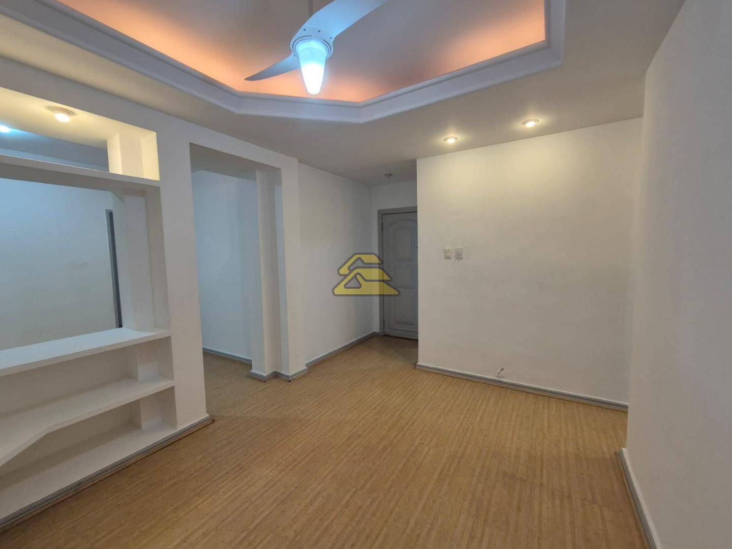 Apartamento à venda com 2 quartos, 66m² - Foto 5