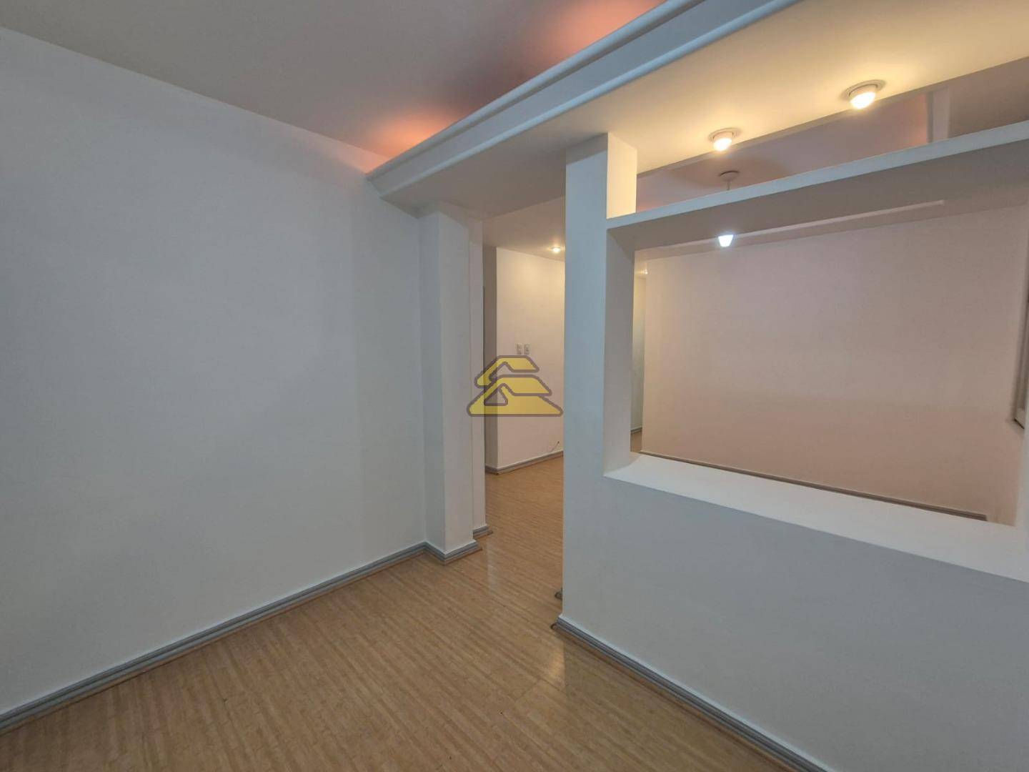Apartamento à venda com 2 quartos, 66m² - Foto 7