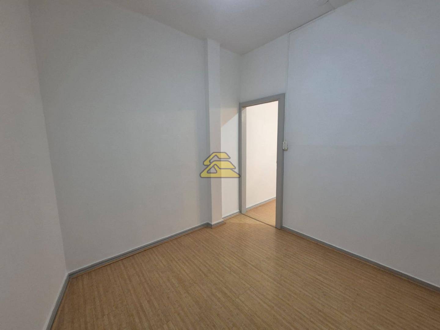 Apartamento à venda com 2 quartos, 66m² - Foto 14