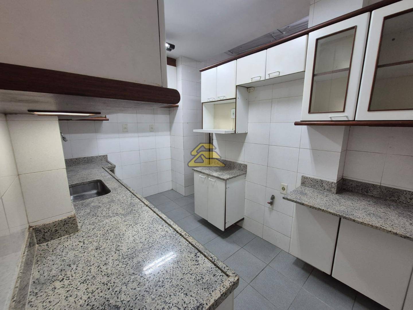 Apartamento à venda com 2 quartos, 66m² - Foto 16