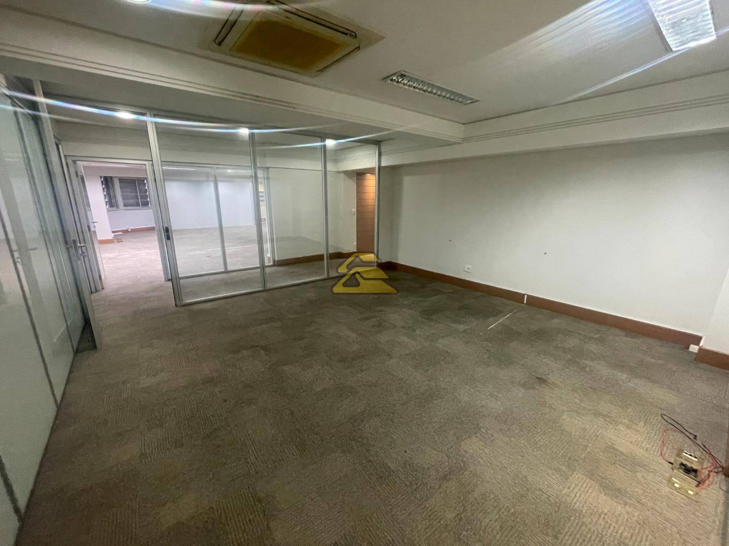 Conjunto Comercial-Sala para alugar, 293m² - Foto 17