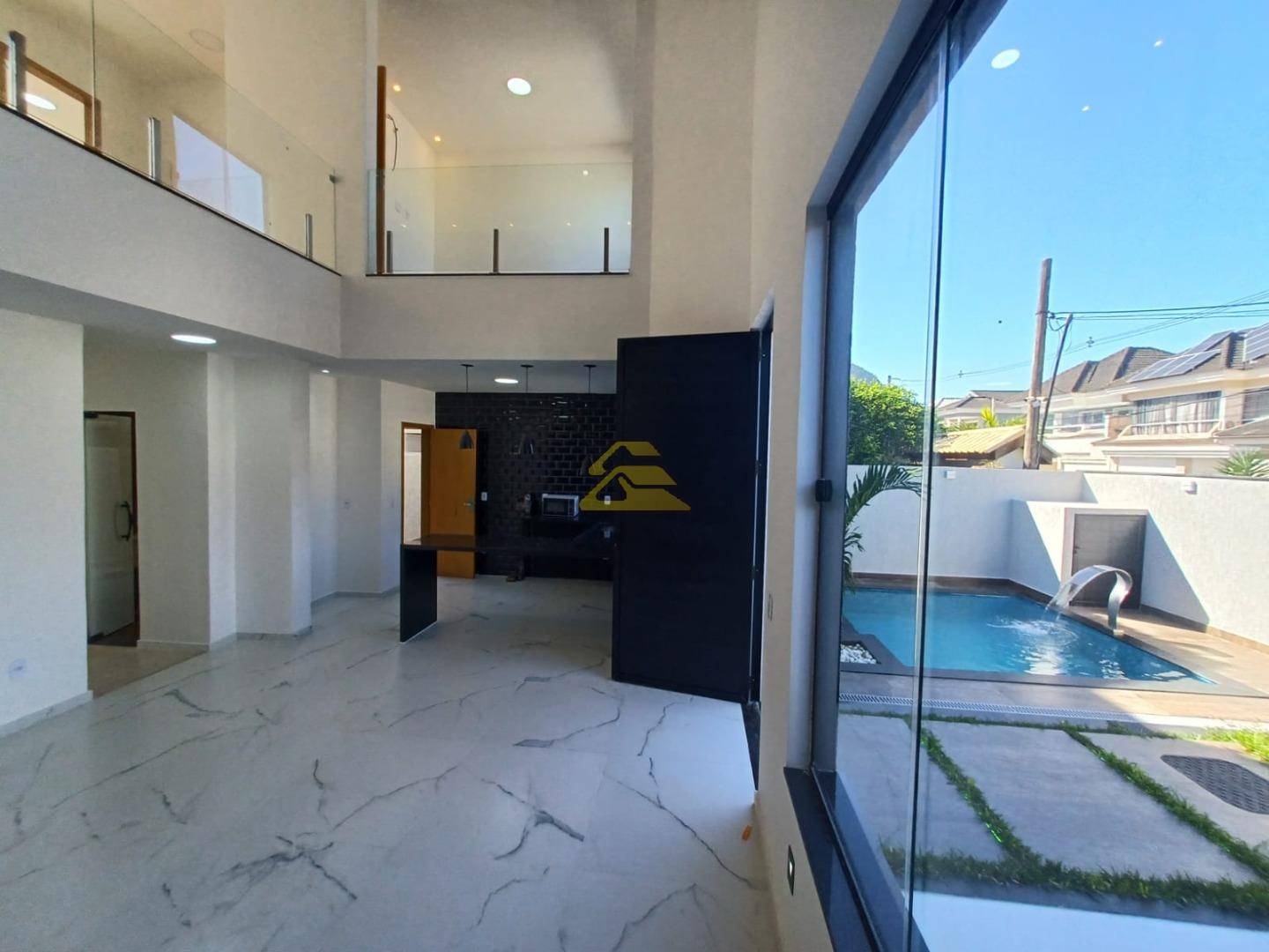 Casa de Condomínio à venda com 4 quartos, 190m² - Foto 4