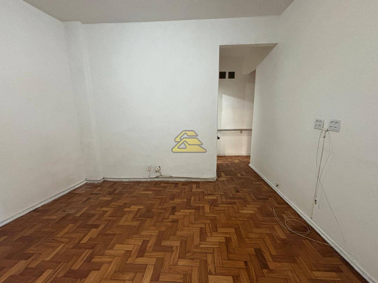 Apartamento à venda com 2 quartos, 62m² - Foto 3