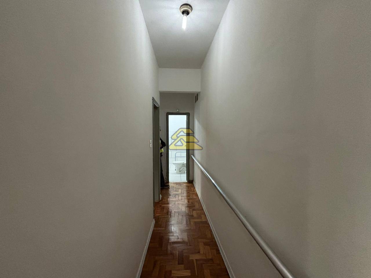Apartamento à venda com 2 quartos, 62m² - Foto 12