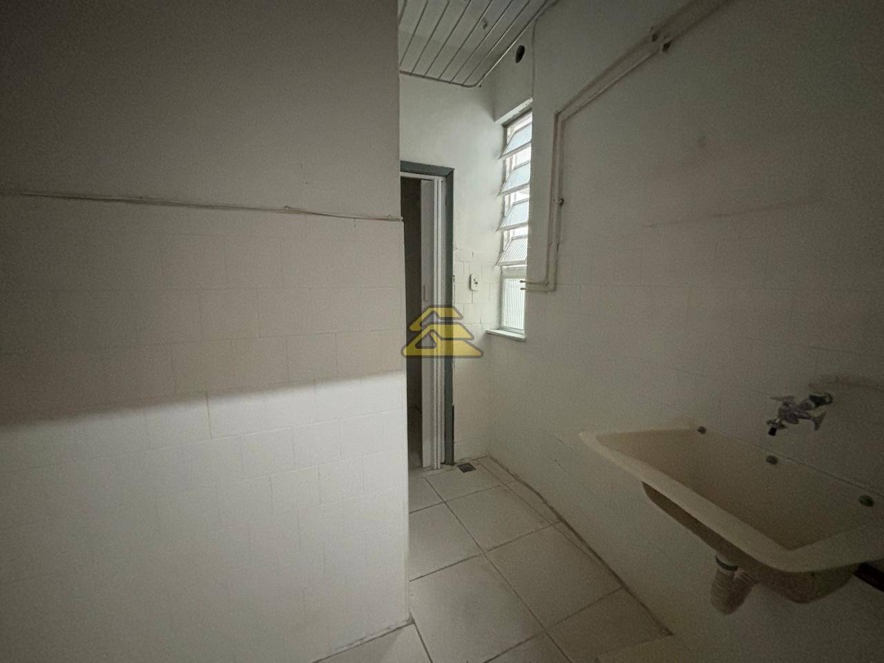 Apartamento à venda com 2 quartos, 62m² - Foto 18