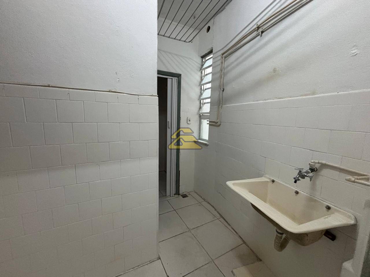 Apartamento à venda com 2 quartos, 62m² - Foto 19