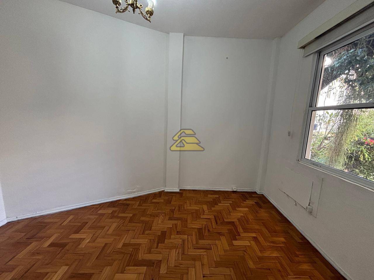 Apartamento à venda com 2 quartos, 62m² - Foto 7