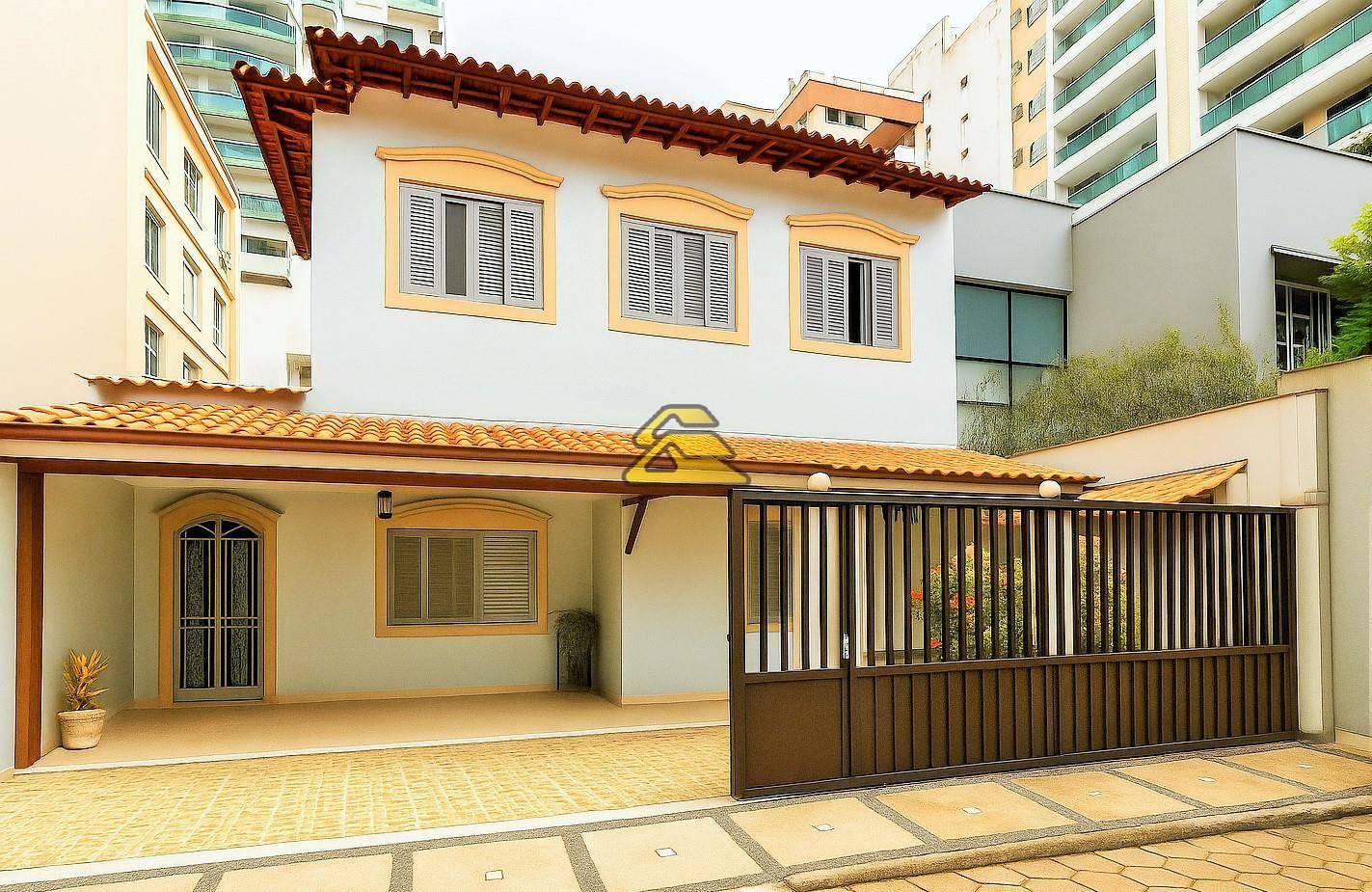 Casa à venda com 5 quartos, 257m² - Foto 2