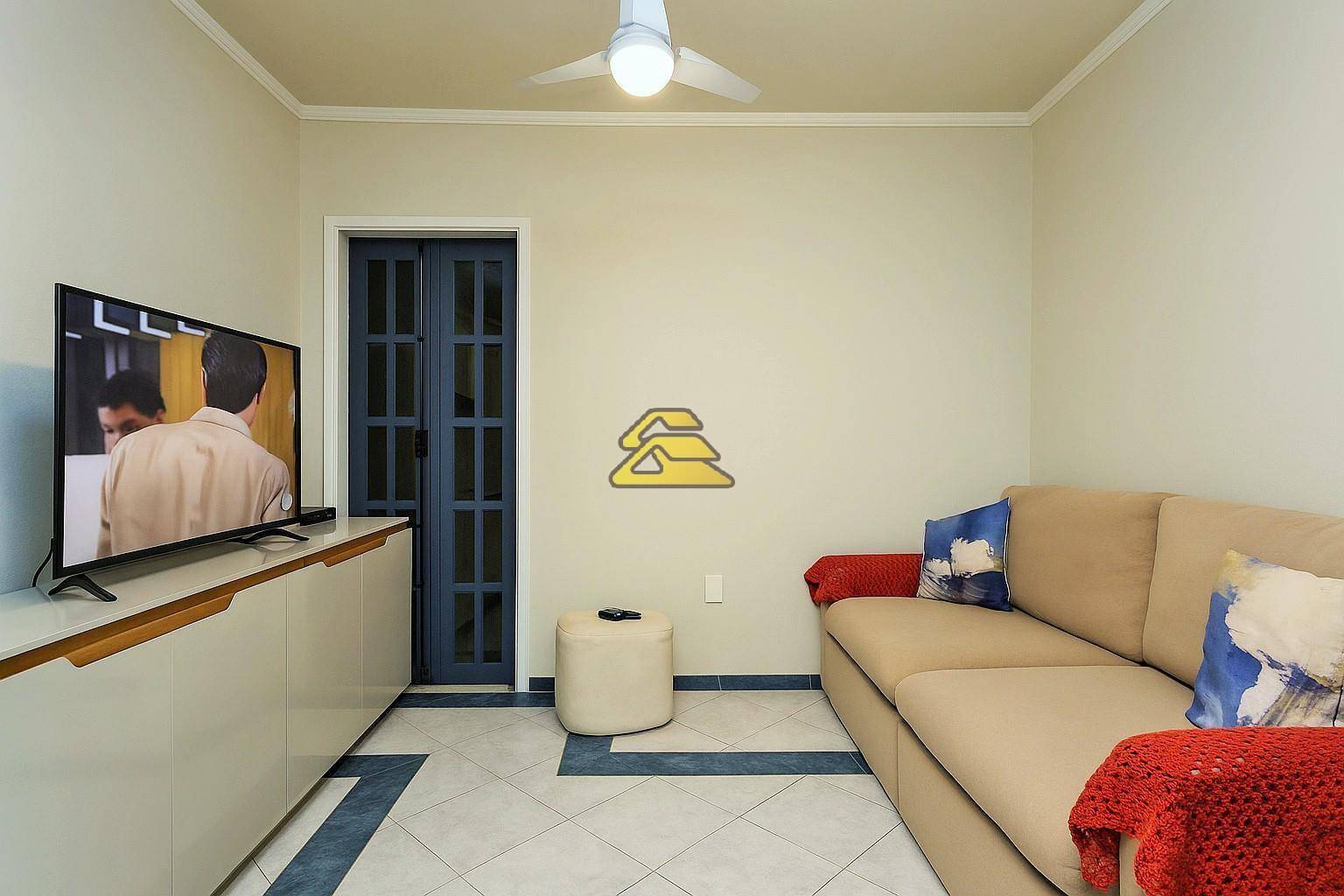 Casa à venda com 5 quartos, 257m² - Foto 7