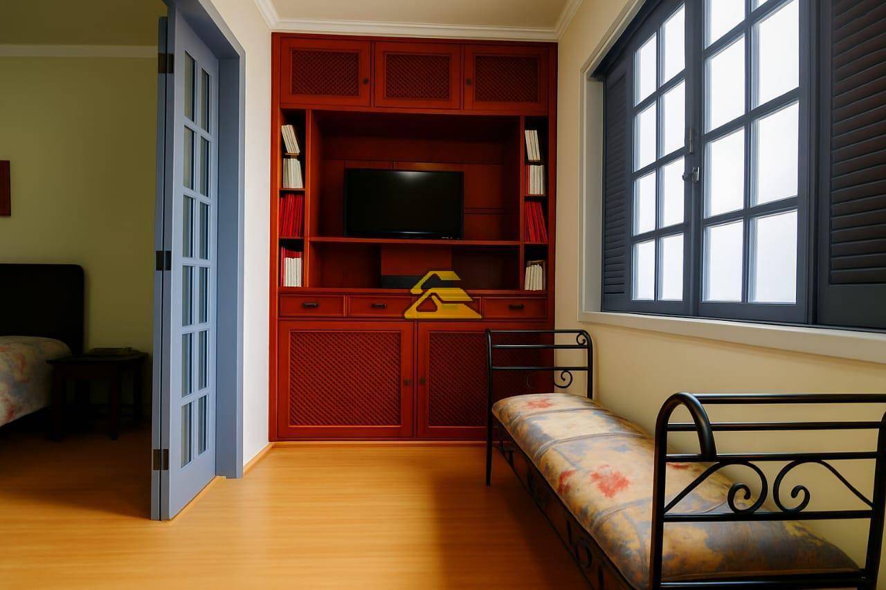 Casa à venda com 5 quartos, 257m² - Foto 27