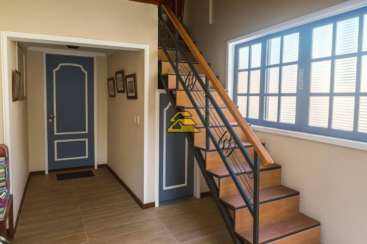 Casa à venda com 5 quartos, 257m² - Foto 29