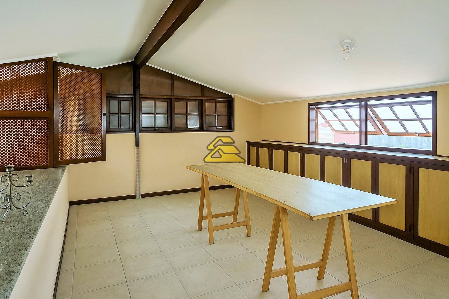 Casa à venda com 5 quartos, 257m² - Foto 30