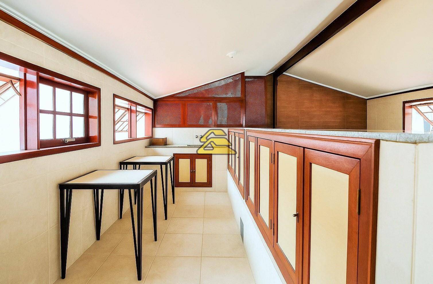 Casa à venda com 5 quartos, 257m² - Foto 31