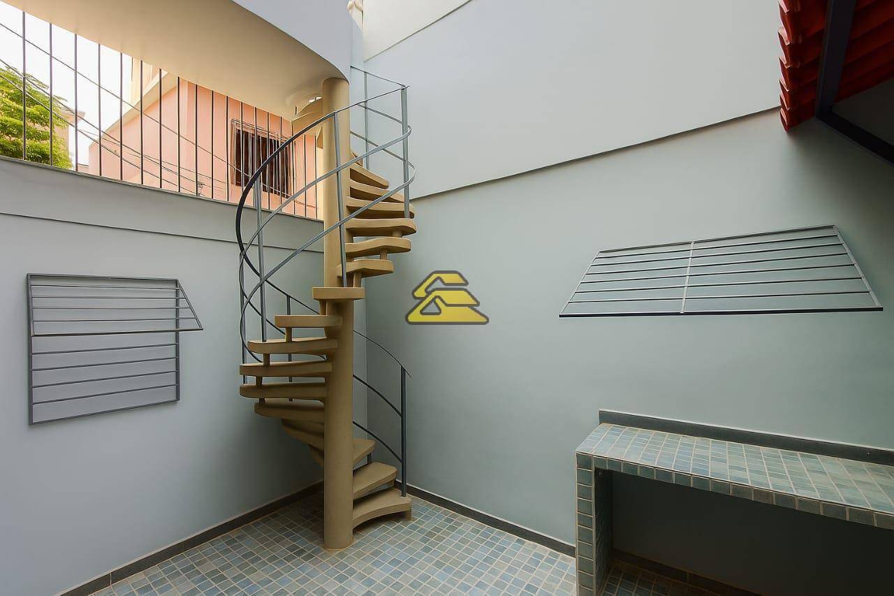 Casa à venda com 5 quartos, 257m² - Foto 32