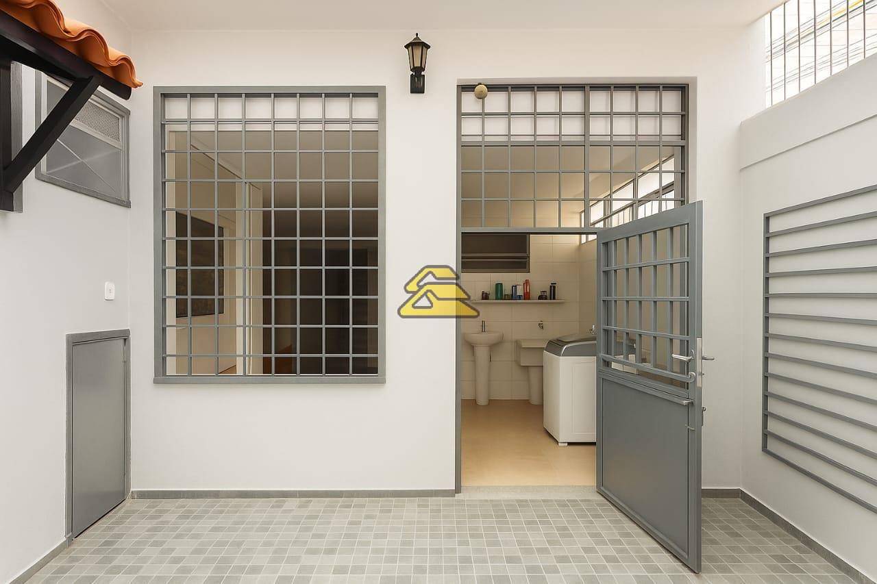 Casa à venda com 5 quartos, 257m² - Foto 40