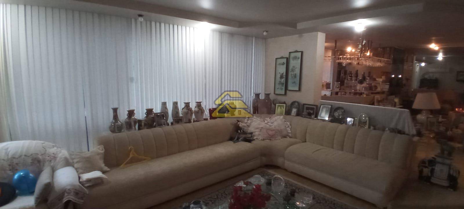 Apartamento para alugar com 4 quartos, 298m² - Foto 2
