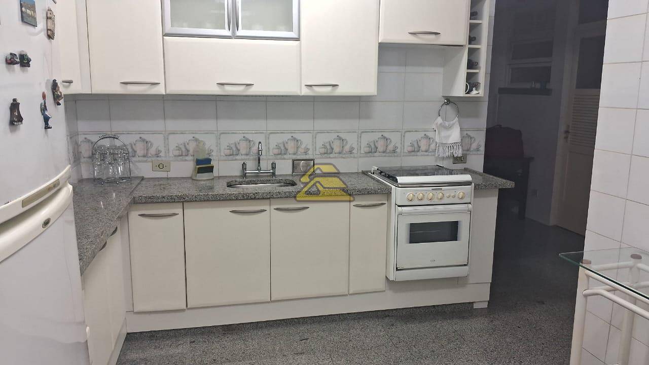 Apartamento para alugar com 4 quartos, 300m² - Foto 35