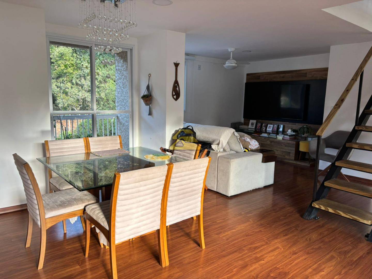 Cobertura à venda com 2 quartos, 200m² - Foto 1