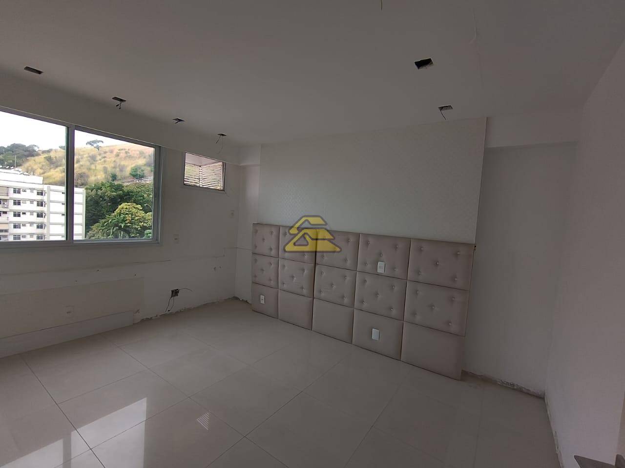 Cobertura à venda com 4 quartos, 233m² - Foto 11
