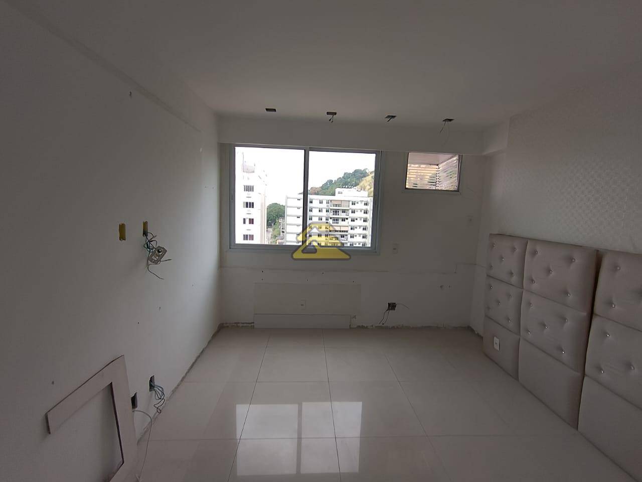 Cobertura à venda com 4 quartos, 233m² - Foto 12