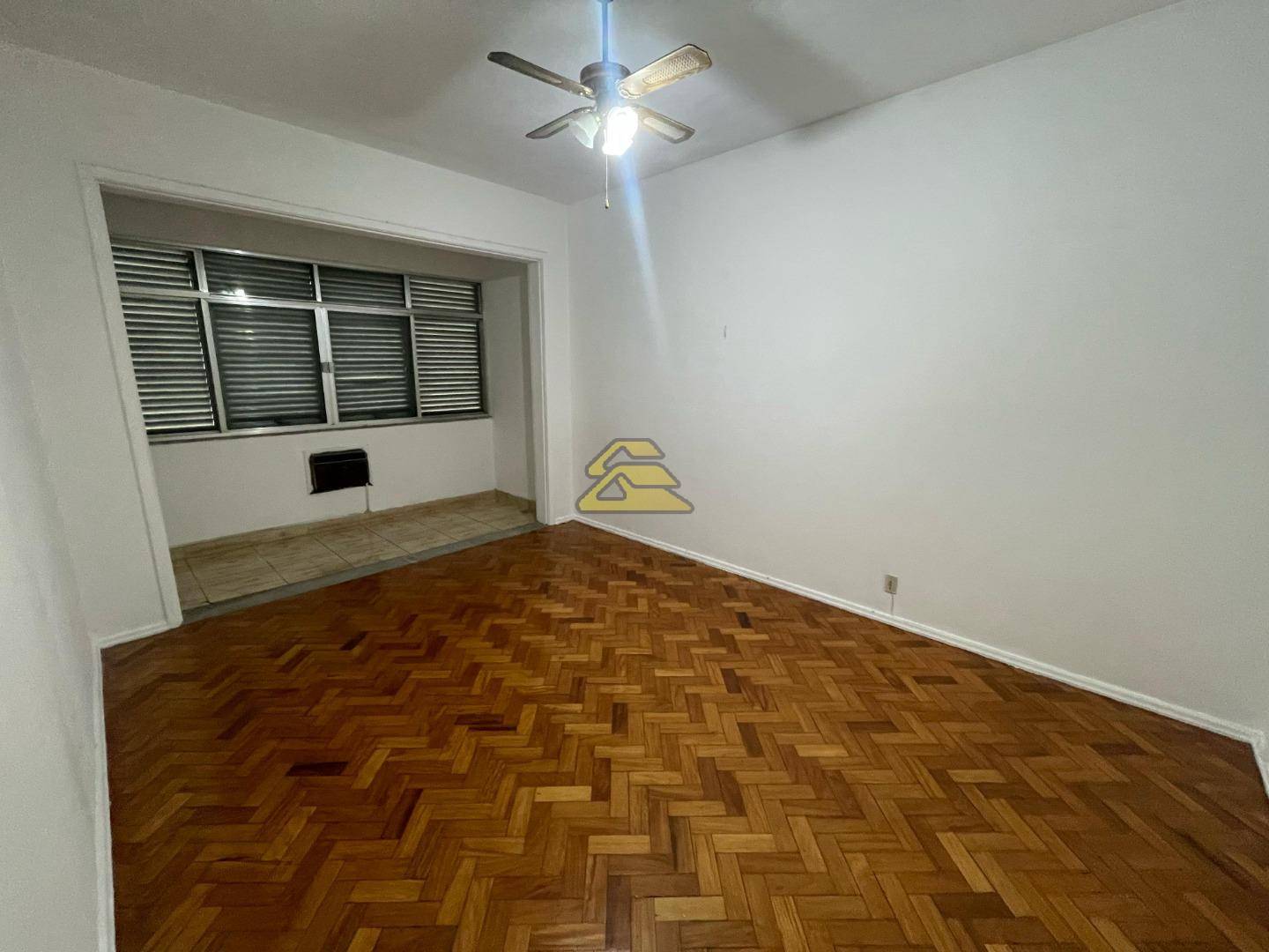 Apartamento para alugar com 3 quartos, 178m² - Foto 11