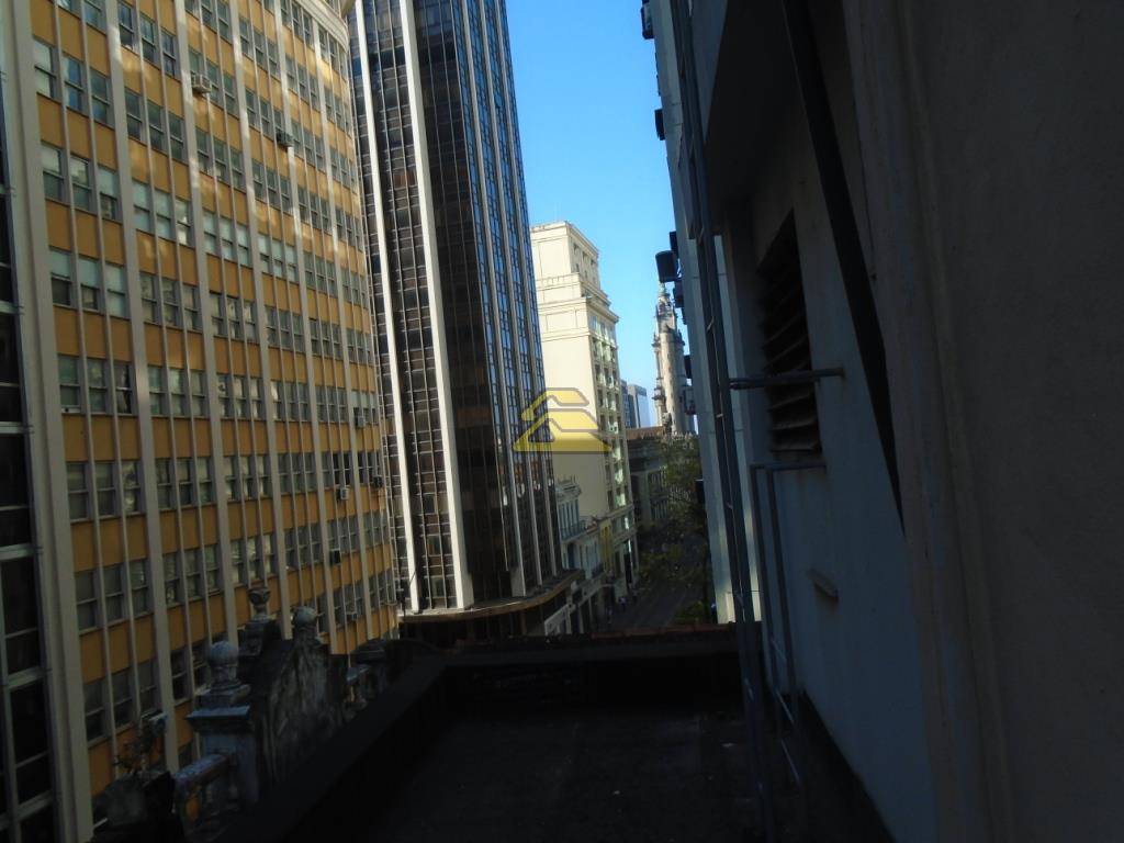 Apartamento para alugar com 1 quarto, 40m² - Foto 15