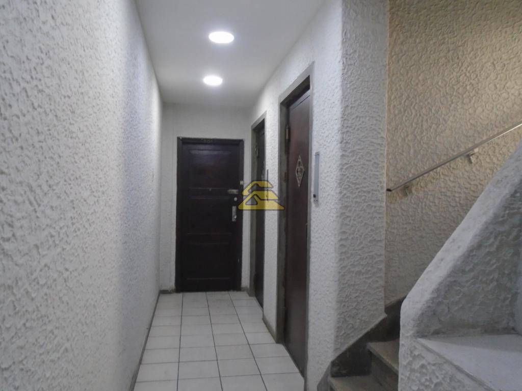 Apartamento para alugar com 1 quarto, 40m² - Foto 18