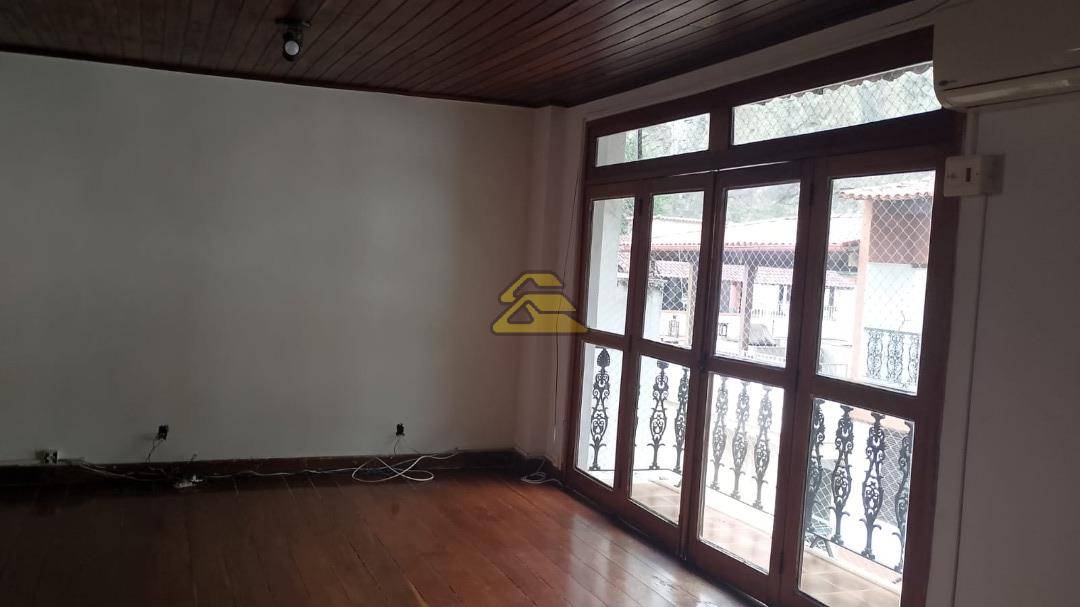 Casa de Condomínio à venda com 3 quartos, 187m² - Foto 2